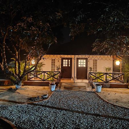 Shobhayan Inn, Airport Railway Station Pickup Free Ayodhya Kültér fotó