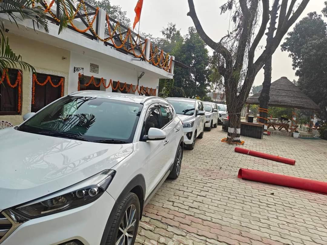 Shobhayan Inn, Airport Railway Station Pickup Free Ayodhya Kültér fotó