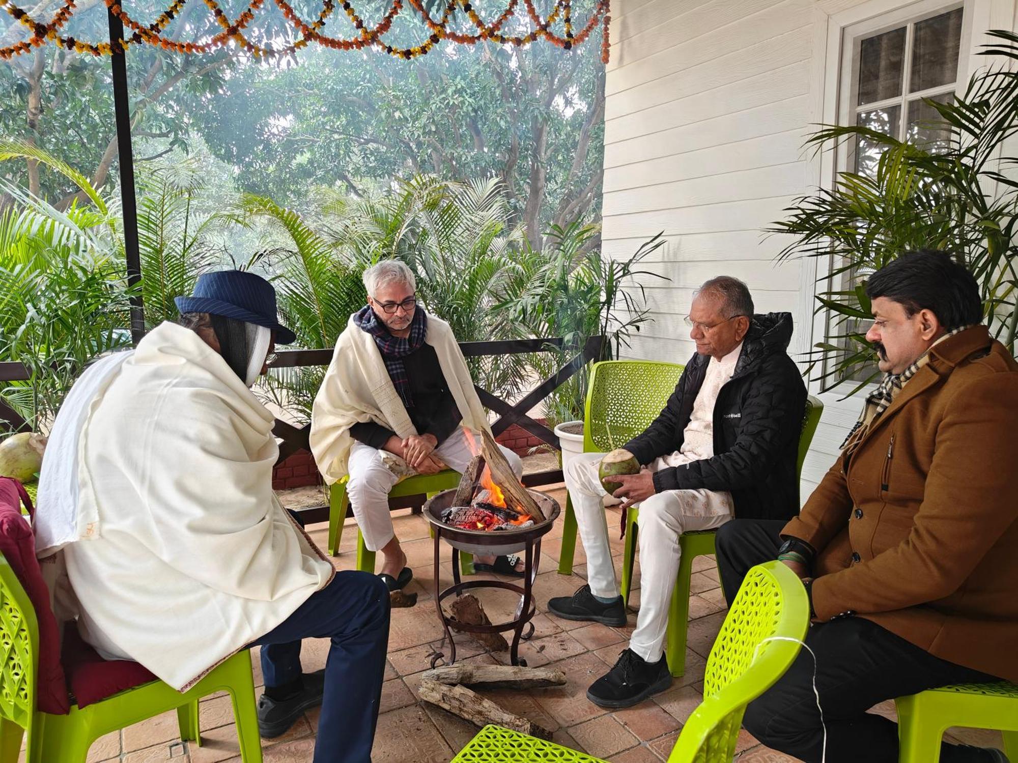 Shobhayan Inn, Airport Railway Station Pickup Free Ayodhya Kültér fotó