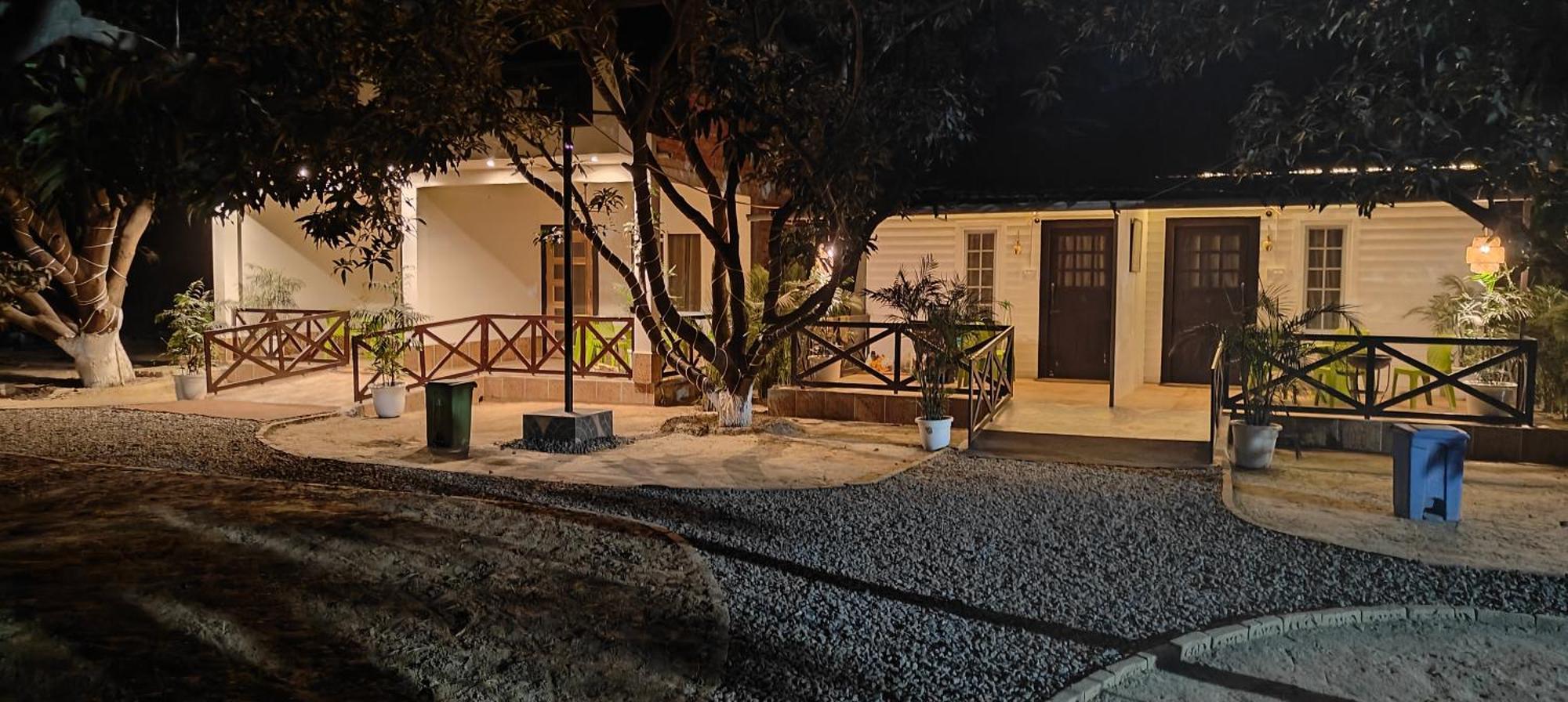 Shobhayan Inn, Airport Railway Station Pickup Free Ayodhya Kültér fotó