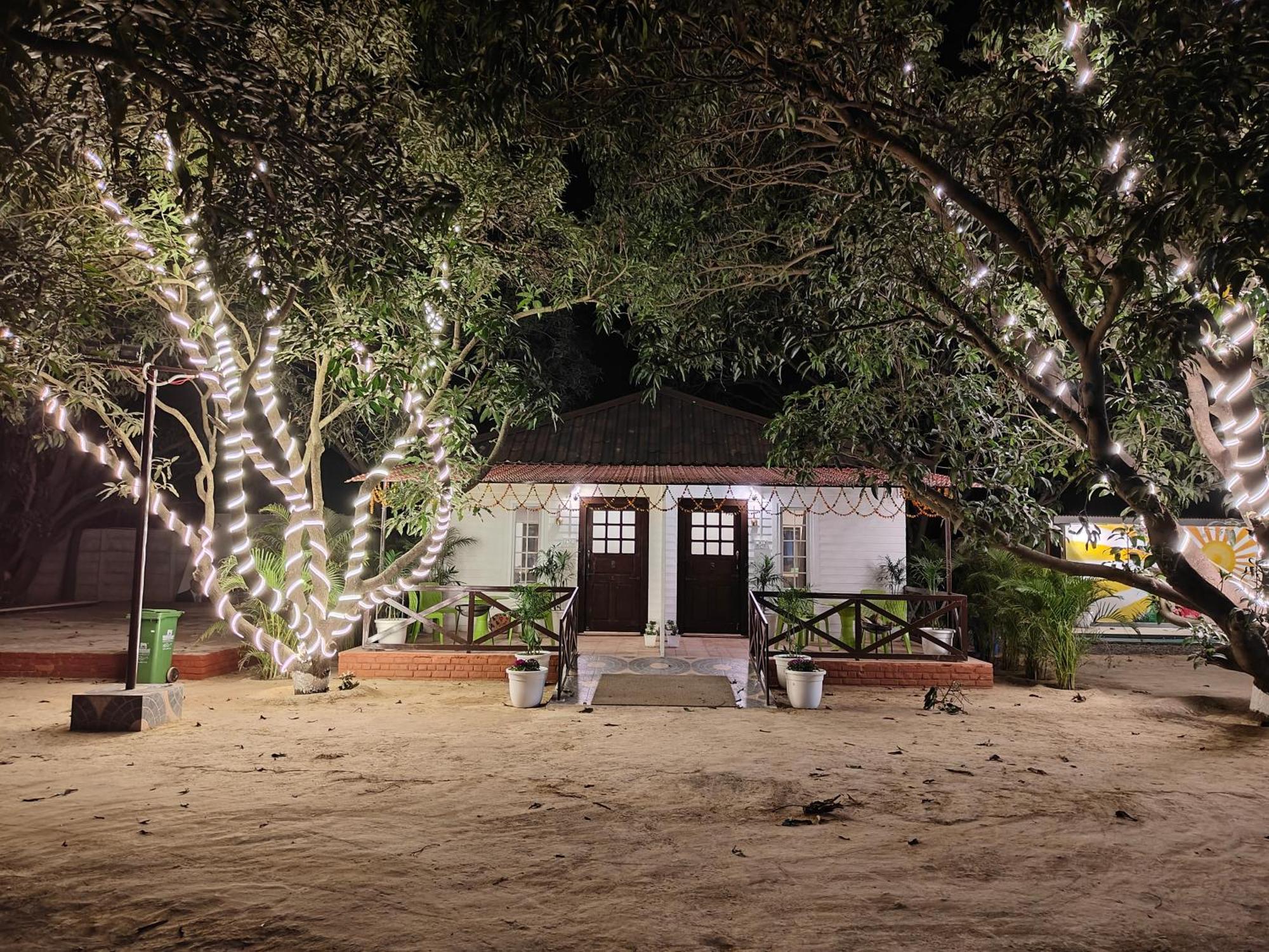 Shobhayan Inn, Airport Railway Station Pickup Free Ayodhya Kültér fotó