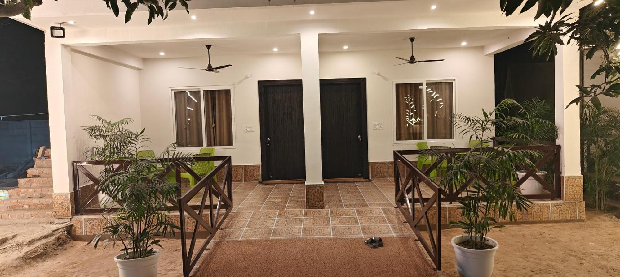 Shobhayan Inn, Airport Railway Station Pickup Free Ayodhya Kültér fotó
