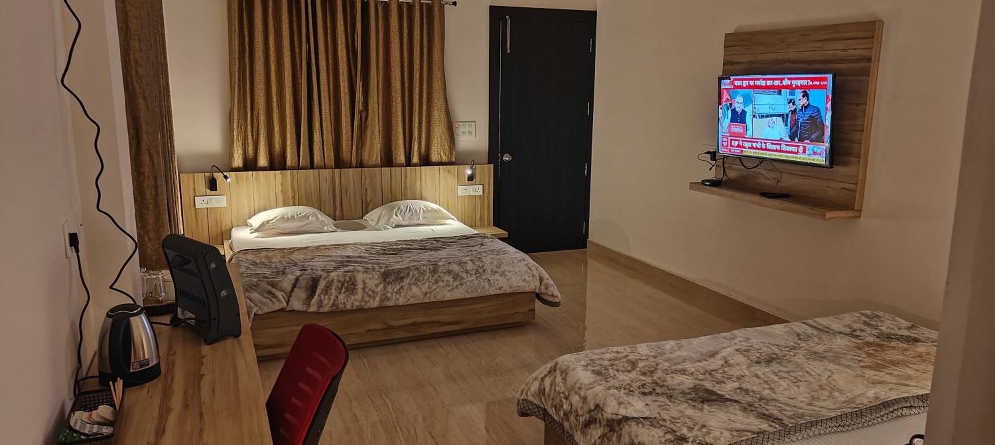 Shobhayan Inn, Airport Railway Station Pickup Free Ayodhya Kültér fotó