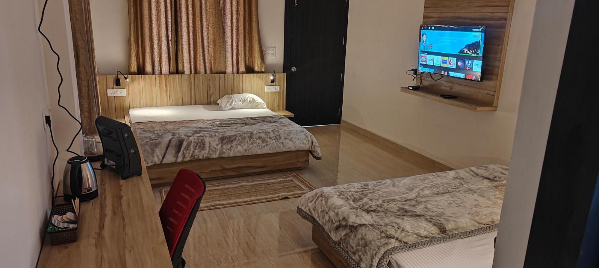 Shobhayan Inn, Airport Railway Station Pickup Free Ayodhya Kültér fotó